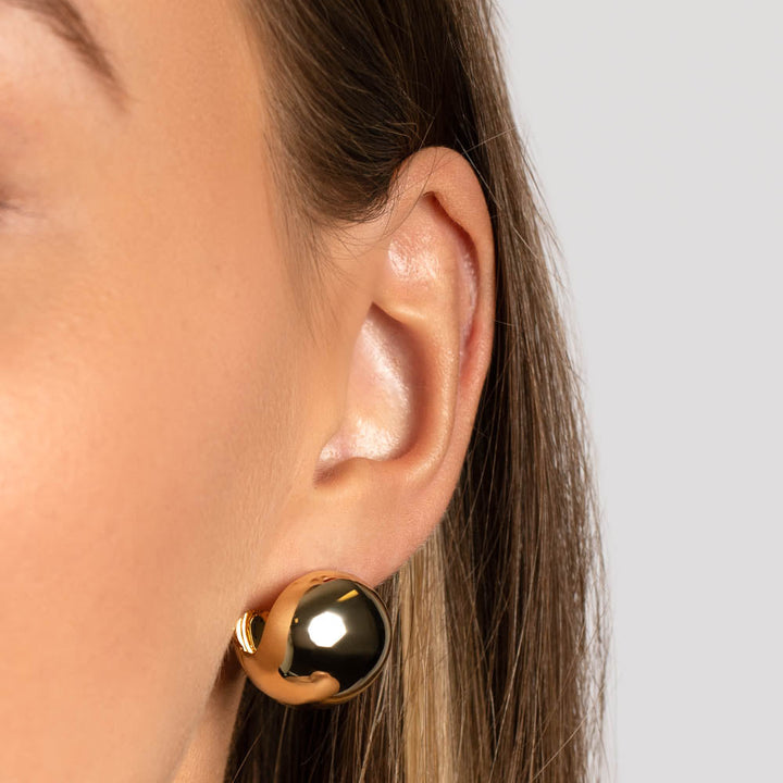 Medley Earrings Chunky Ball Huggie Earrings in Gold