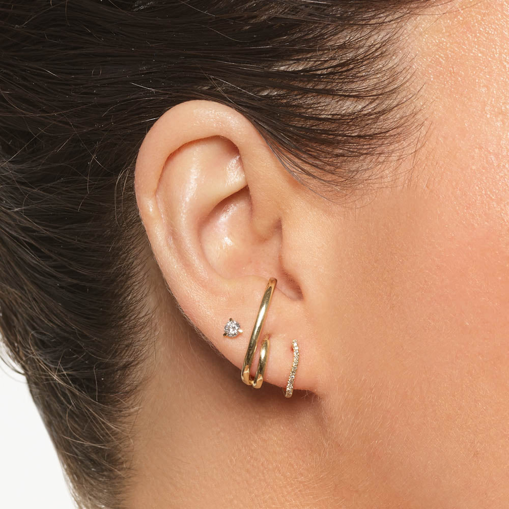 Medley Earrings Diamond Fine Wave Huggie Earrings in 10k Gold