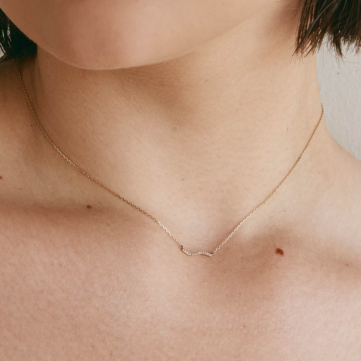 Medley Necklace Diamond Fine Wave Necklace in 10k Gold