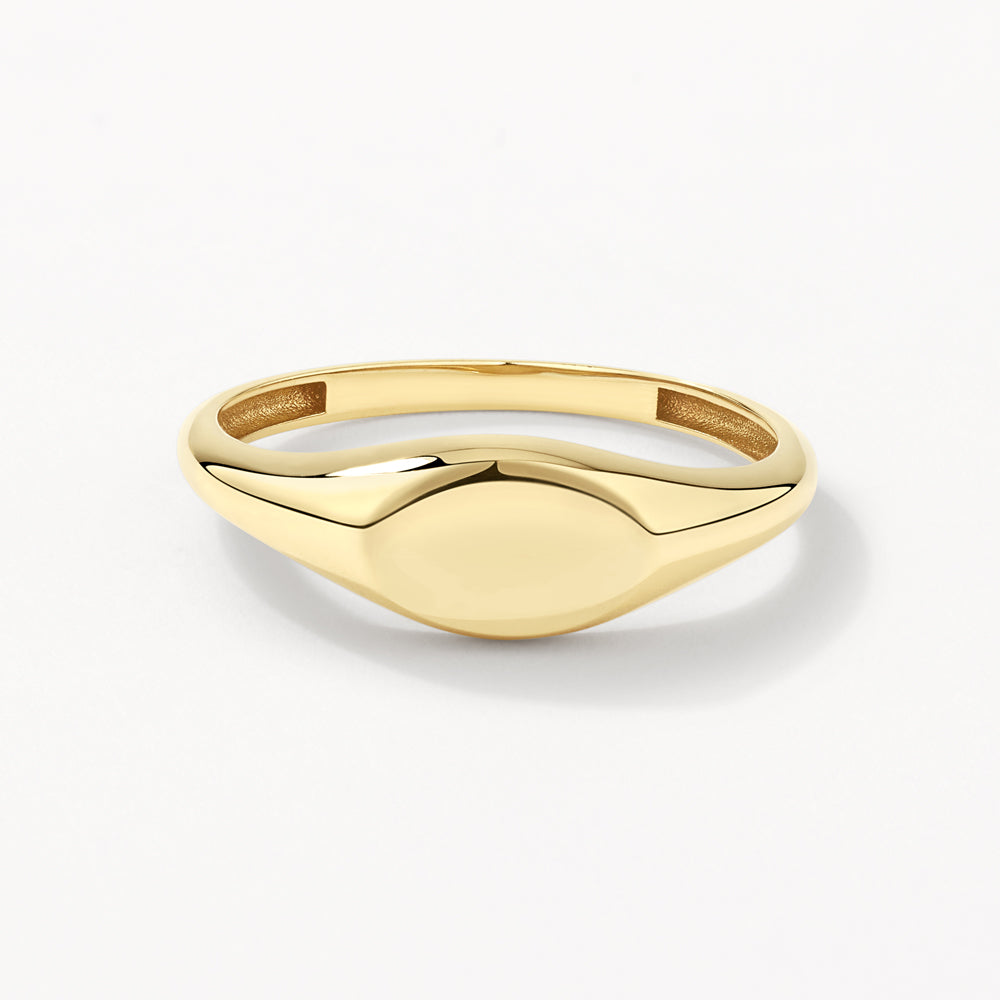 Medley Ring Engravable Oval Signet Pinky Ring in 10k Gold