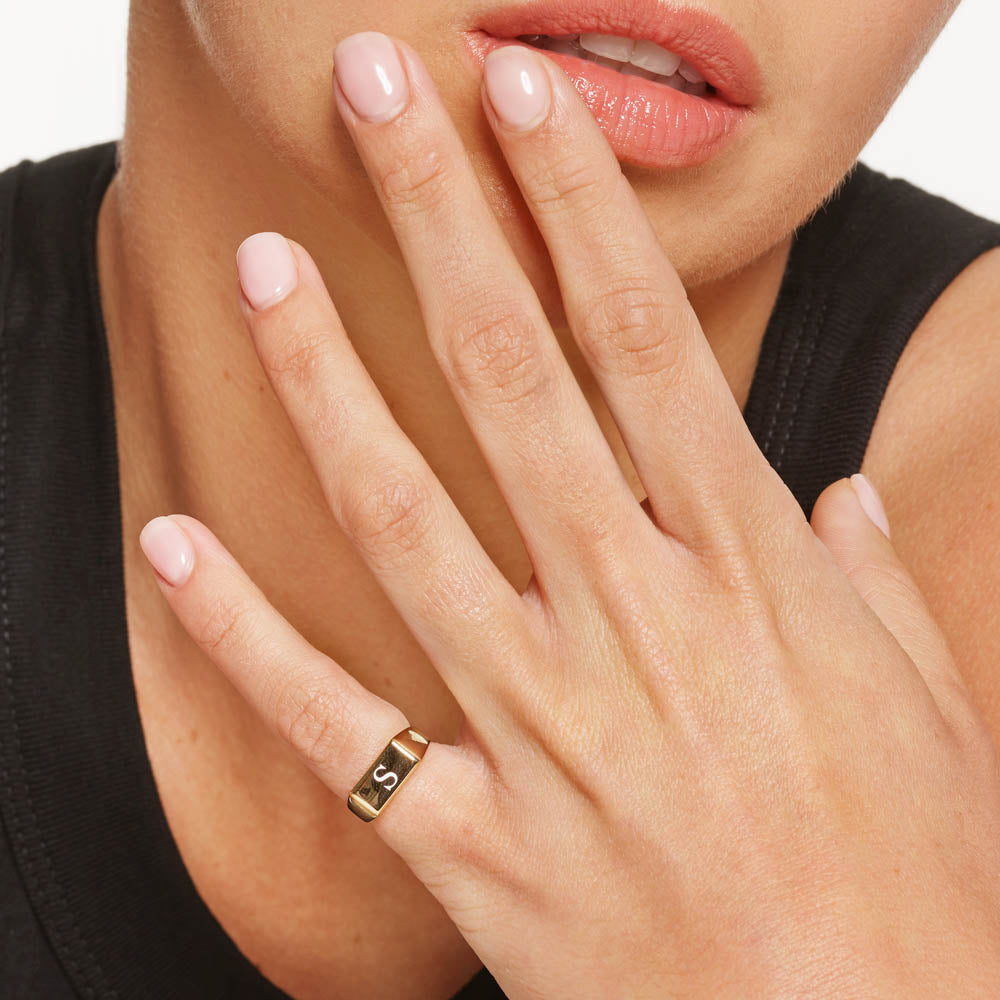 Medley Ring Engravable Rectangle Signet Pinky Ring in Gold