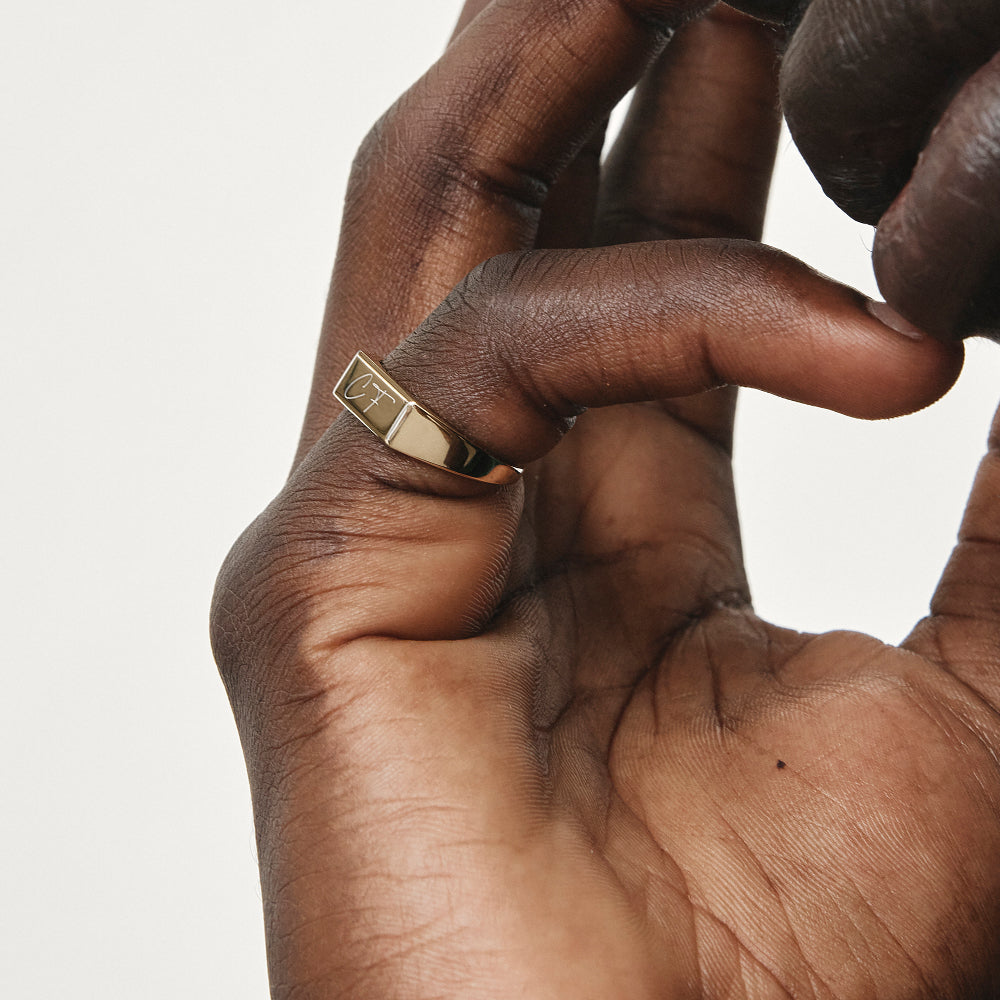 Medley Ring Engravable Rectangle Signet Pinky Ring in Gold