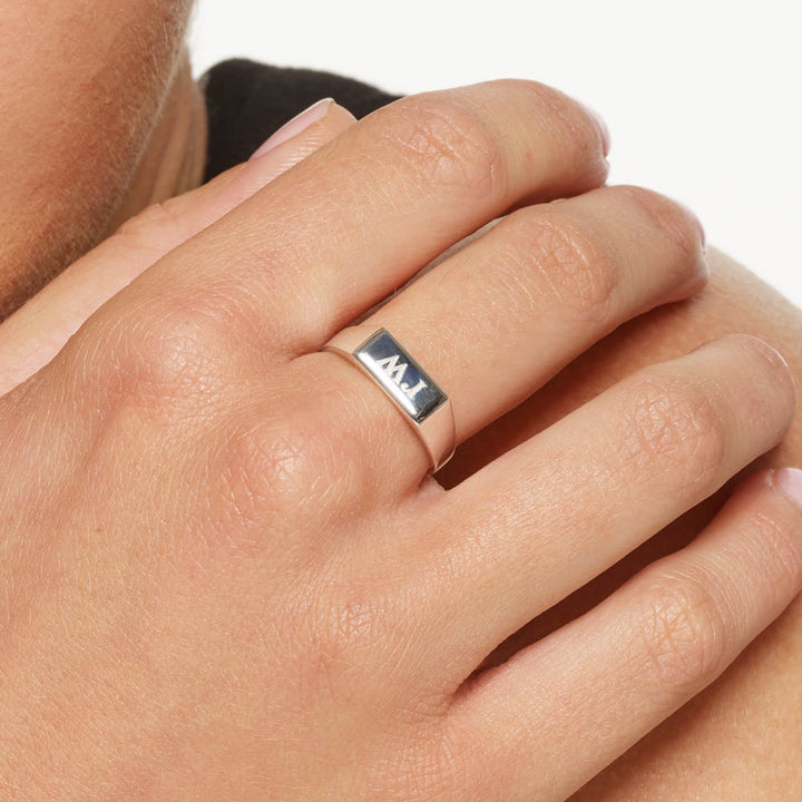 Medley Ring Engravable Rectangle Signet Pinky Ring in Silver
