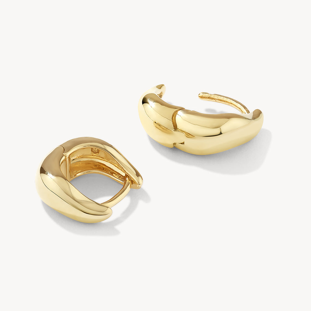 Medley Earrings Mini Wave Dome Huggies in Gold