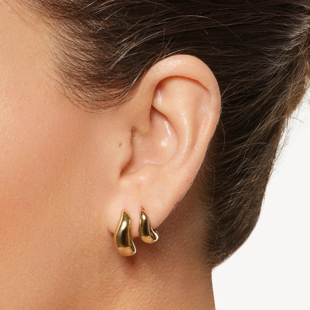 Medley Earrings Mini Wave Dome Huggies in Gold