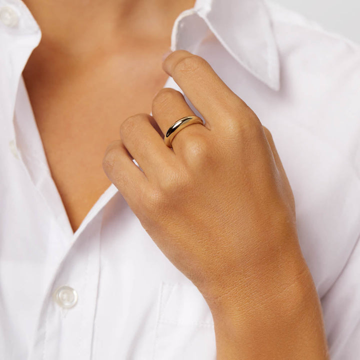 Medley Ring Slim Curve Dome Ring in Gold
