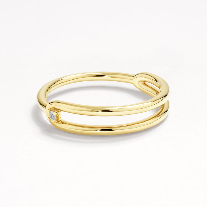 White Topaz Link Loop Ring in Gold