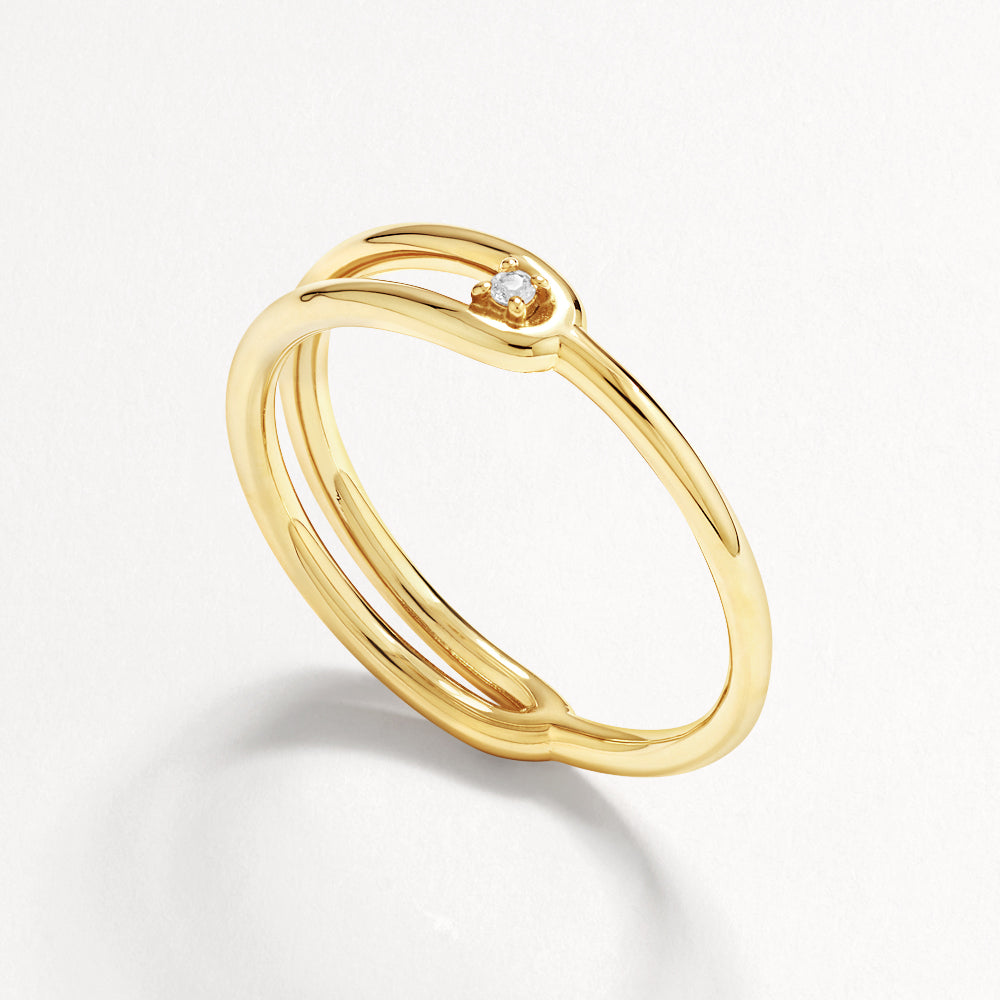 White Topaz Link Loop Ring in Gold