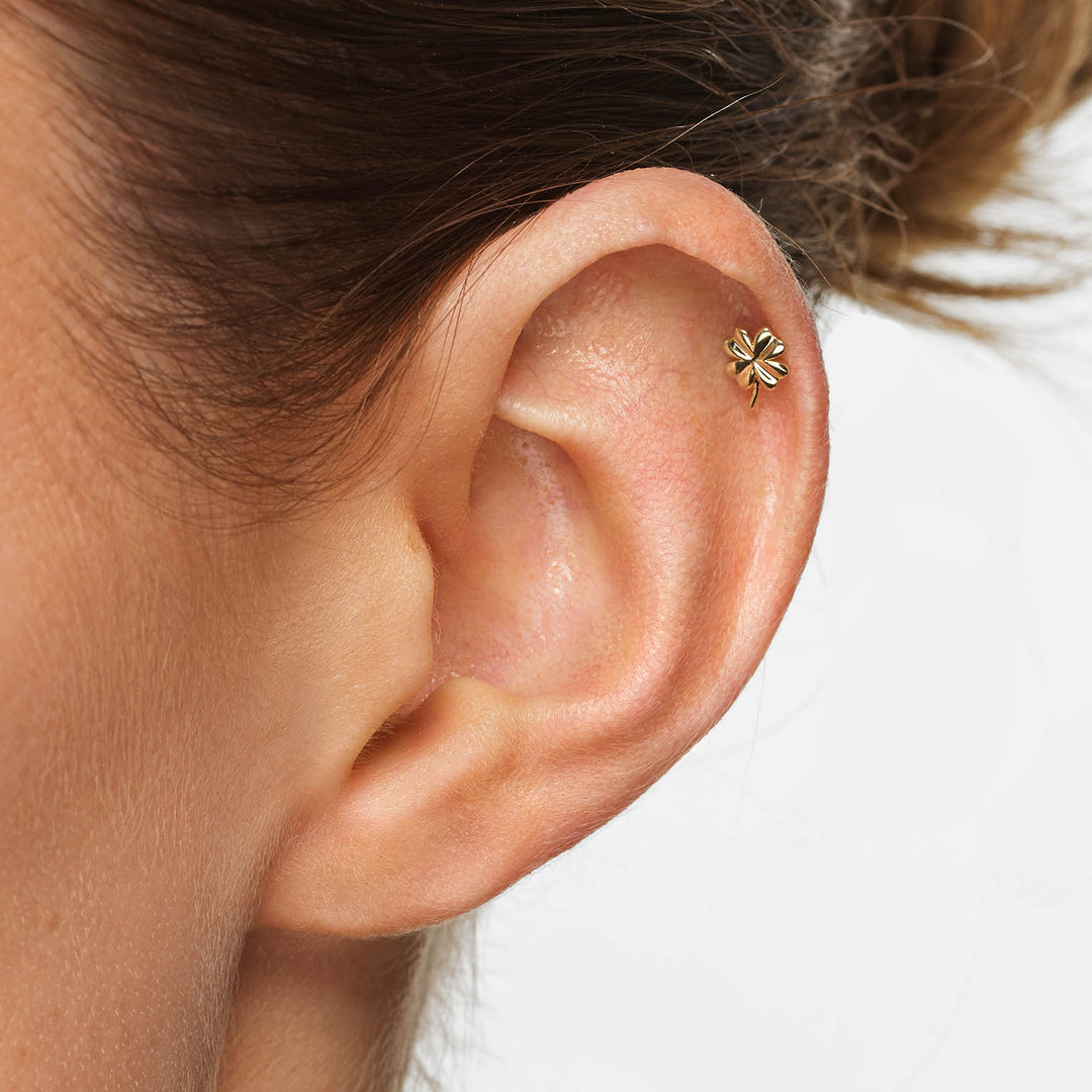 Lucky Clover Helix Single Stud in 10k Gold