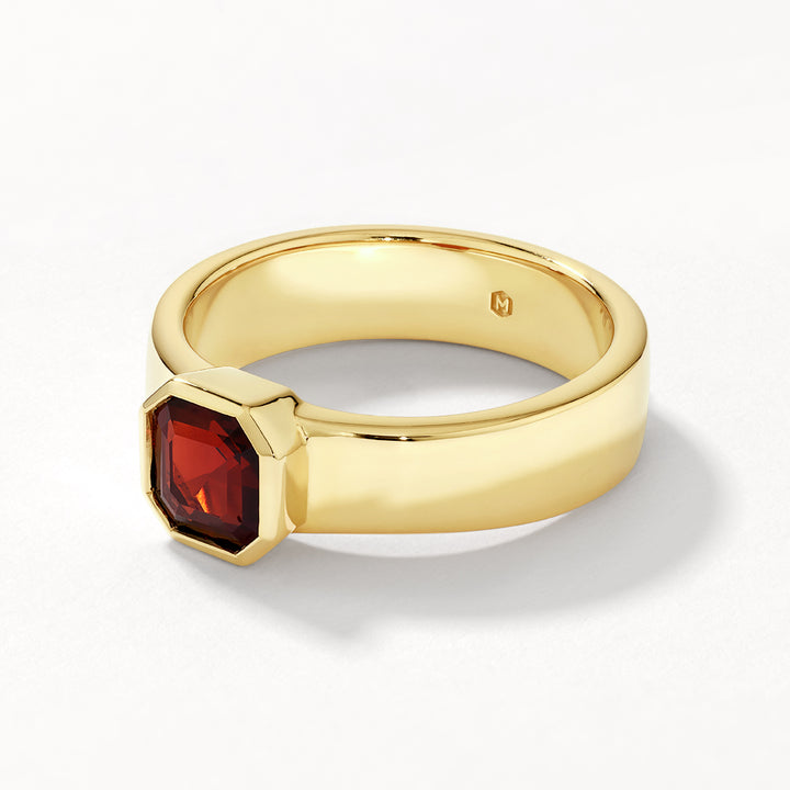 Garnet Square Bezel Cigar Band in Gold