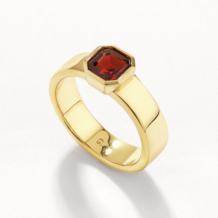 Garnet Square Bezel Cigar Band in Gold