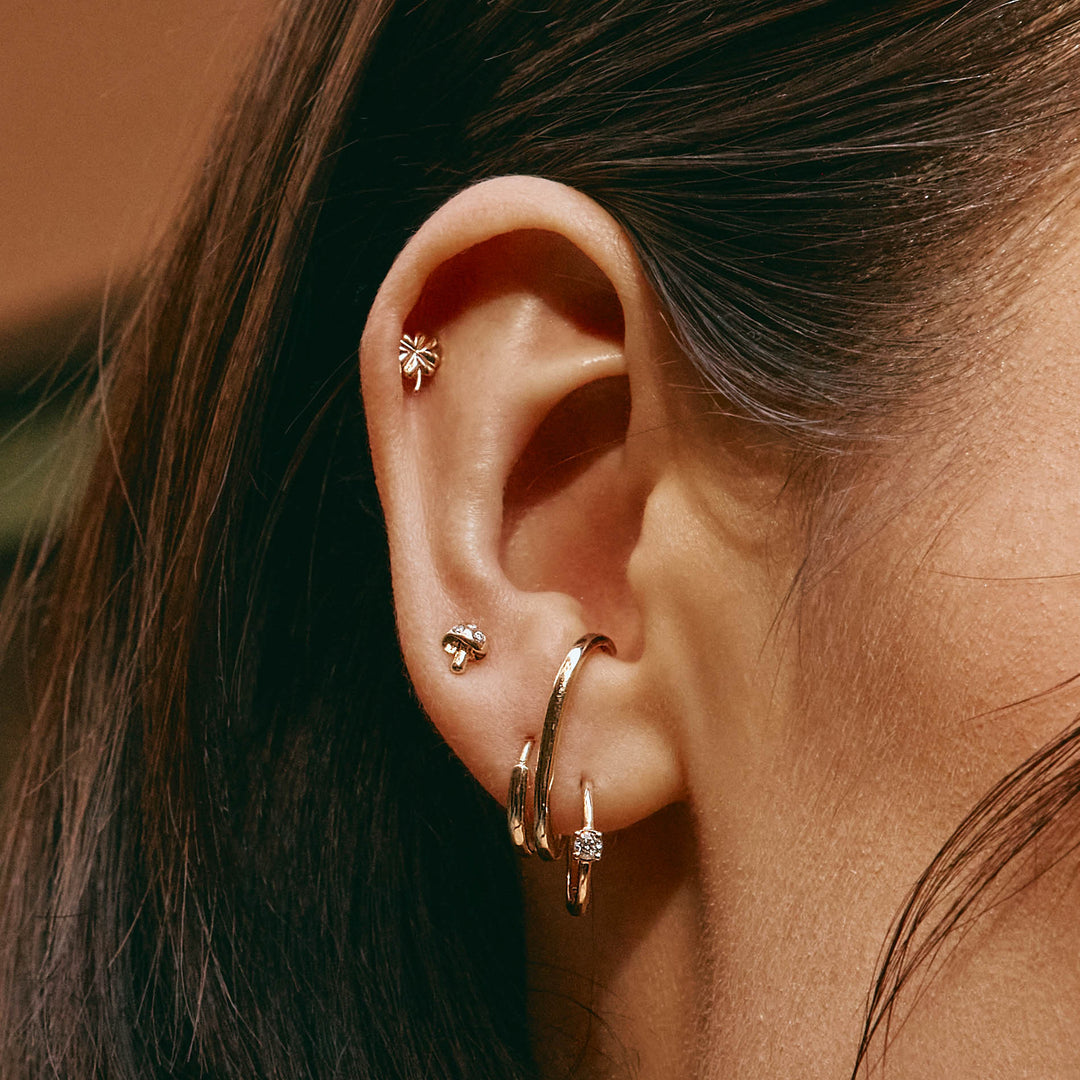 Spotted Mushroom Helix Single Stud in 10k Gold