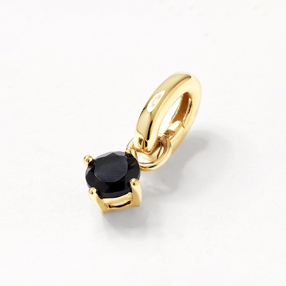 Medley Pendant Black Onyx Round Charm Pendant in Gold