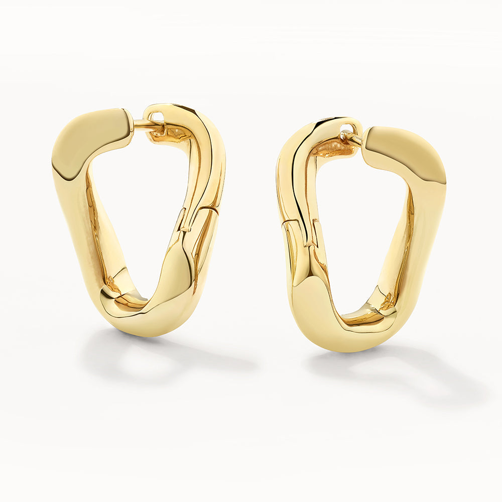 Curb Chain Link Hoop Earrings in Gold