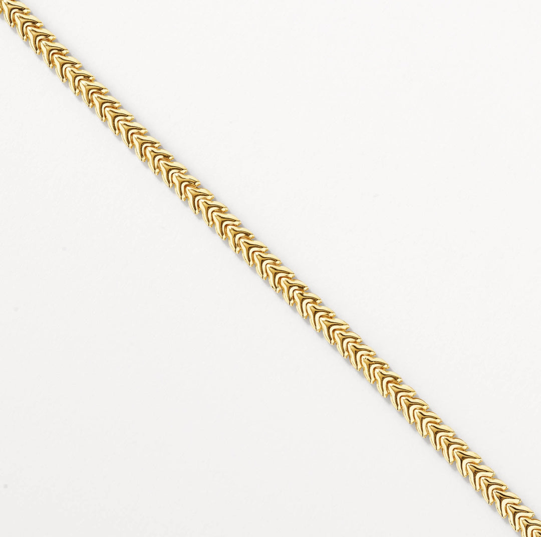 Medley Necklace Fishtail Chain Necklace in Gold