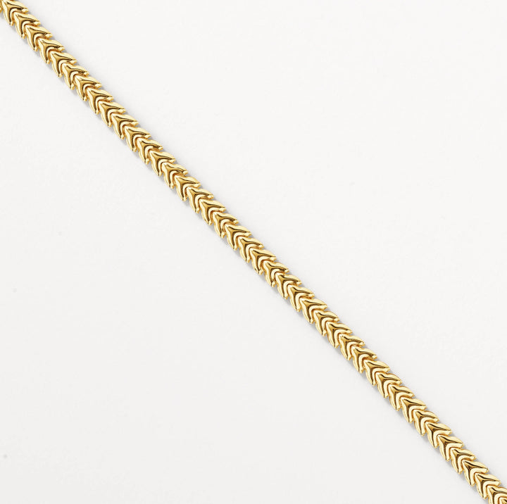 Medley Necklace Fishtail Chain Necklace in Gold