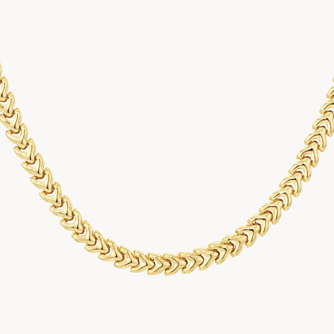 Medley Necklace Fishtail Chain Necklace in Gold