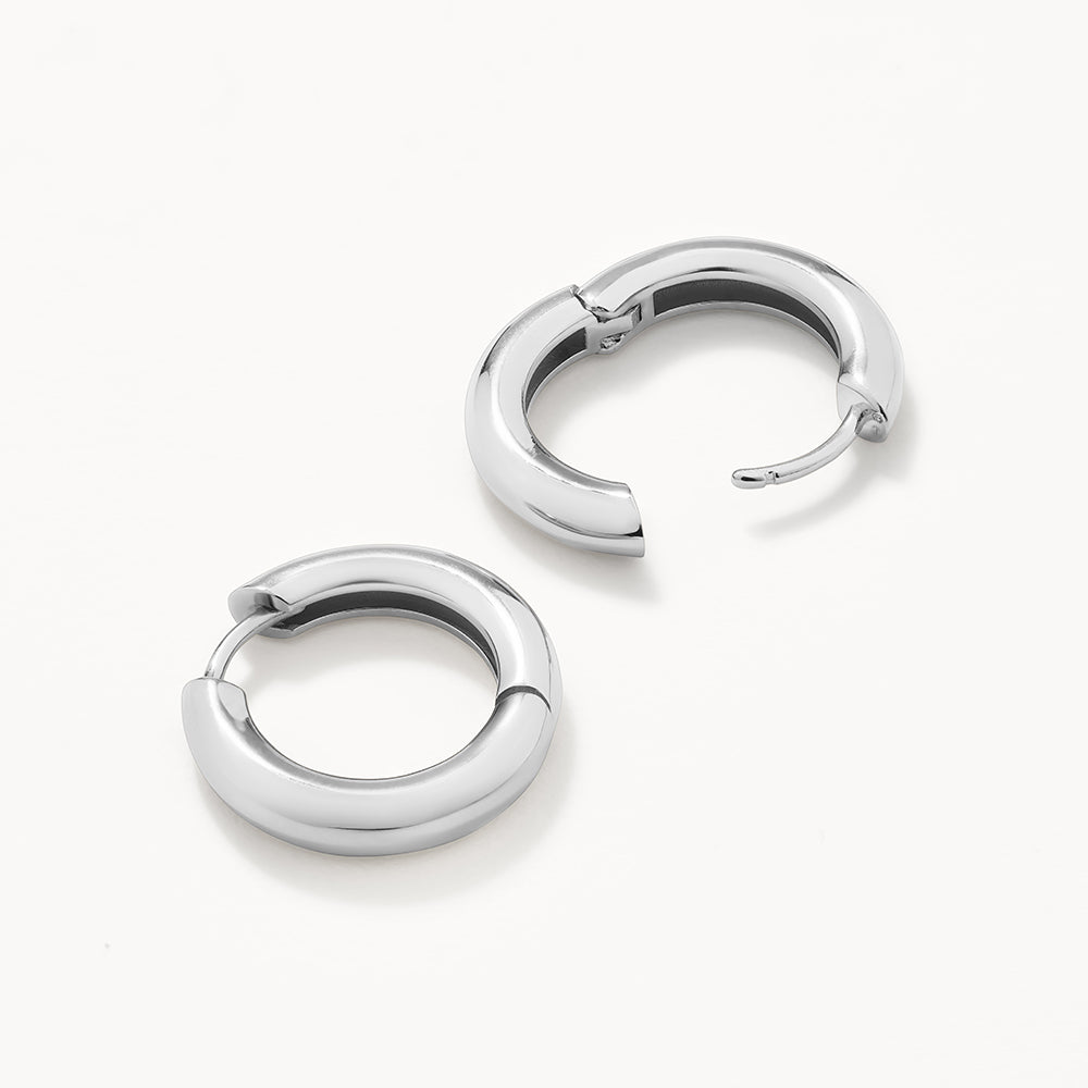 Medley Earrings Midi Curve Hoop Earrings in Silver