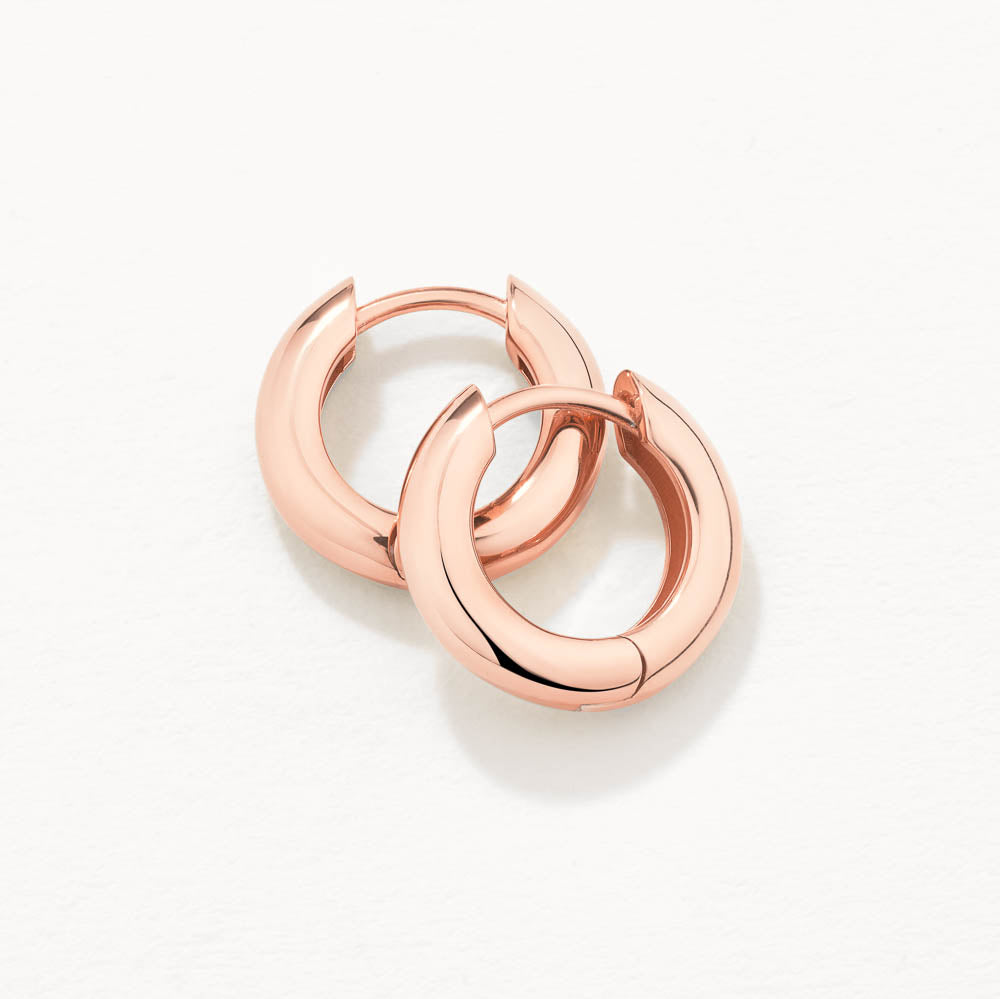 Medley Earrings Mini Curve Hoop Earrings in Rose Gold