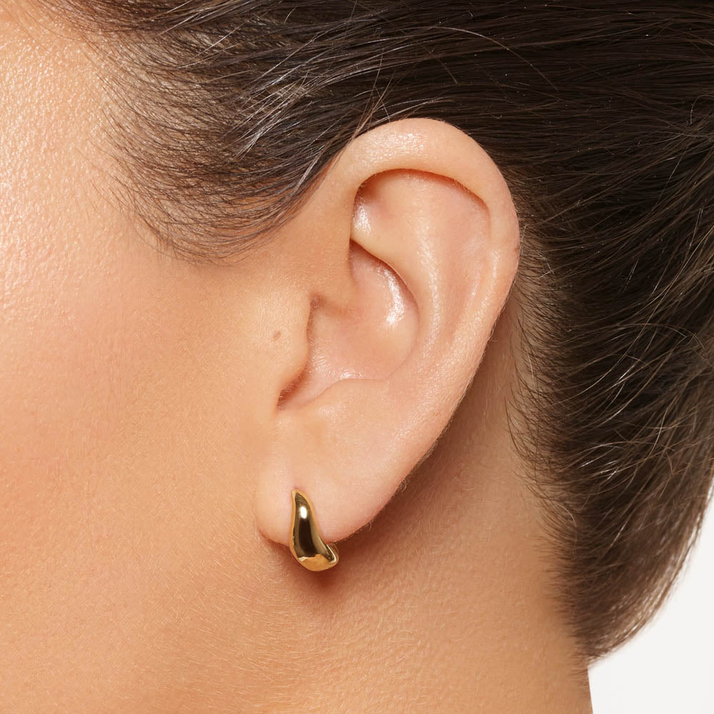 Medley Earrings Mini Wave Dome Huggies in Gold