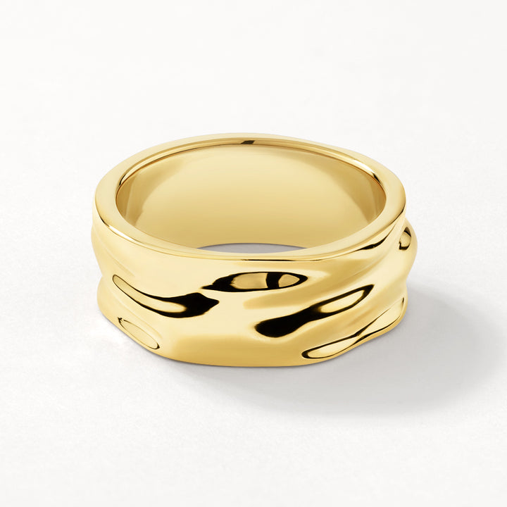 Medley Ring Organic Hammered Band Ring in Gold