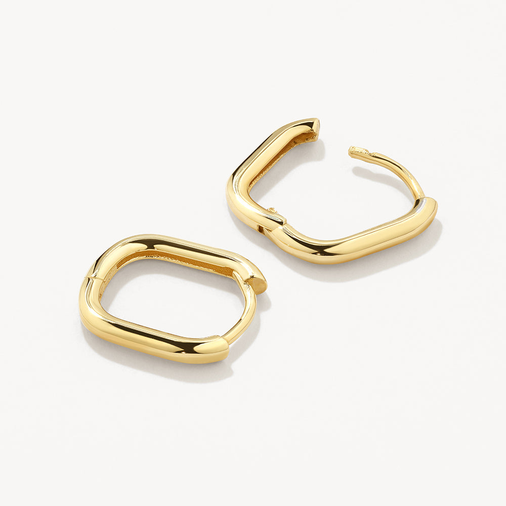 Medley Earrings Oval Paperclip Huggie Earrings in 10k Gold