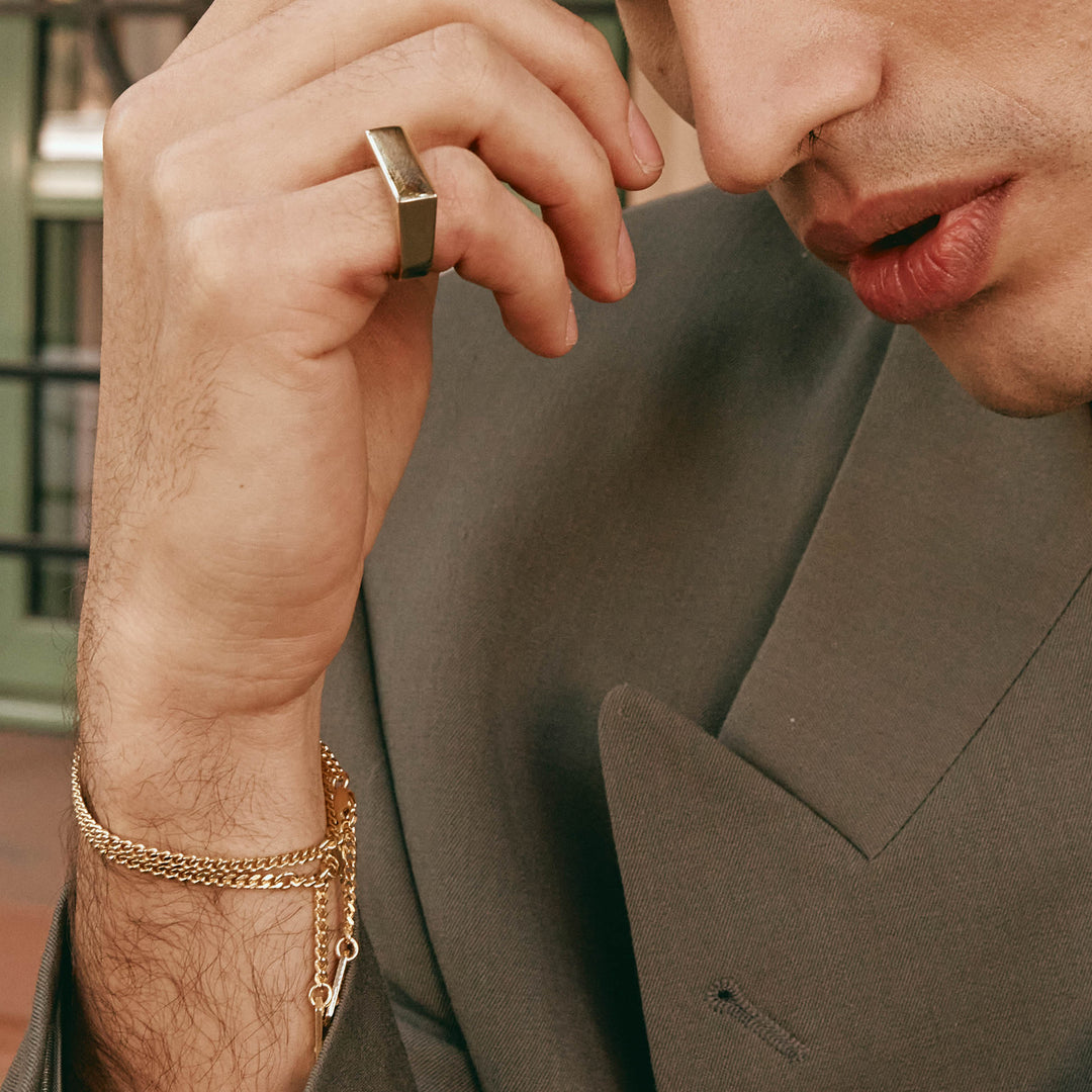 Medley Ring Square Unisex Signet Ring in Gold