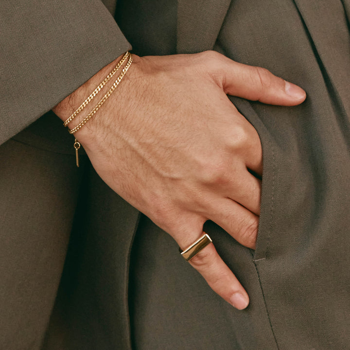 Medley Ring Square Unisex Signet Ring in Gold