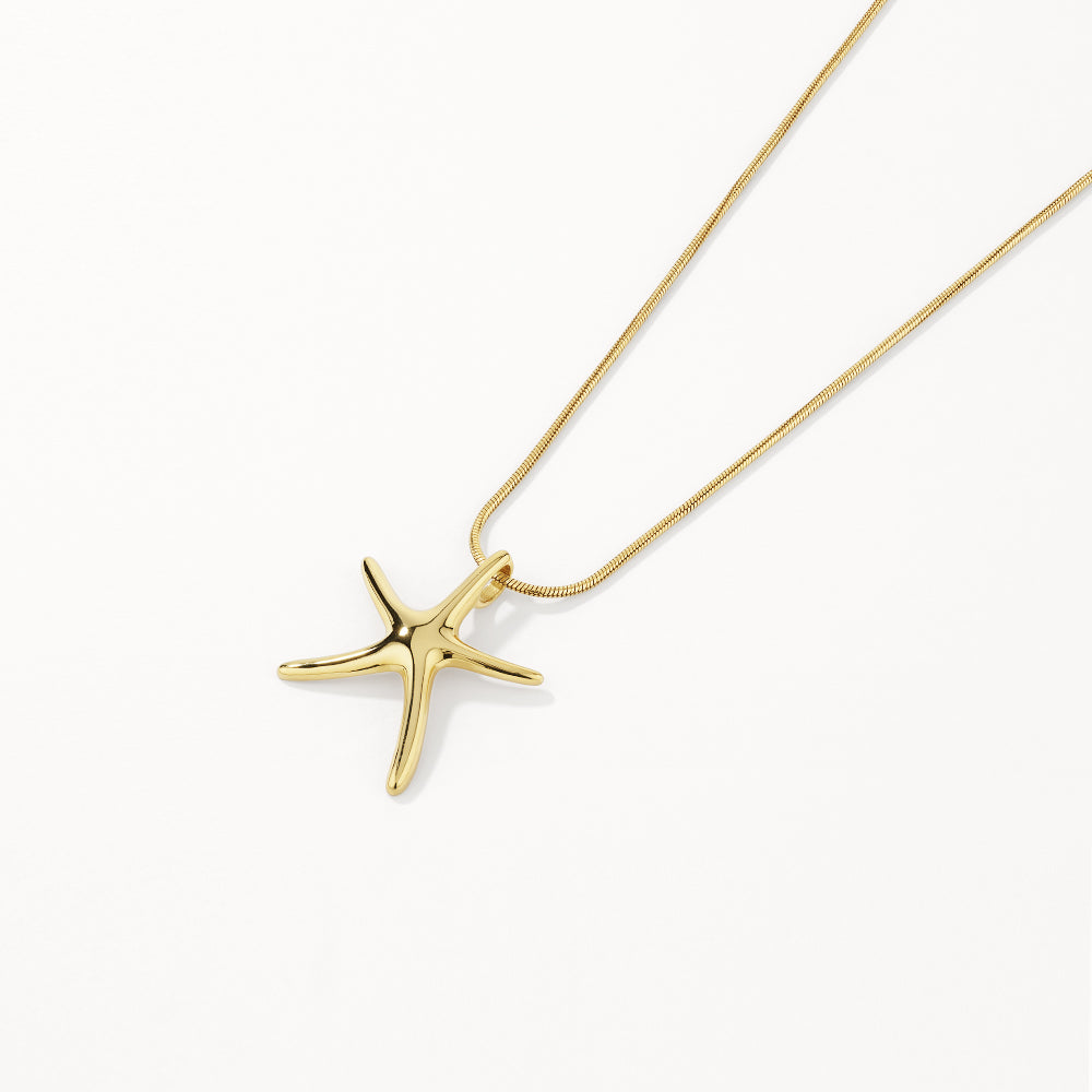 Medley Sets Starfish Pendant Necklace in Gold