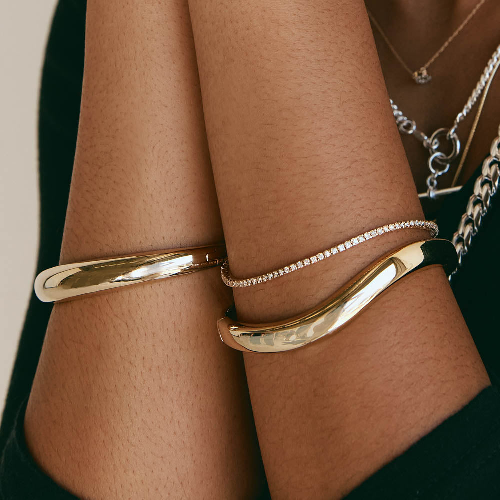 Medley Bracelets/Bangle Wave Dome Bangle in Gold