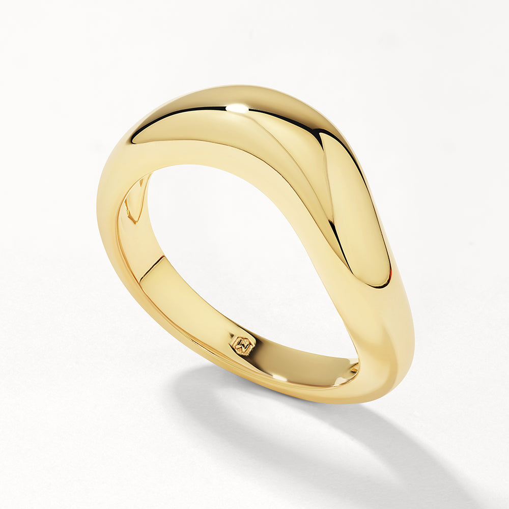 Medley Ring Wave Dome Ring in Gold