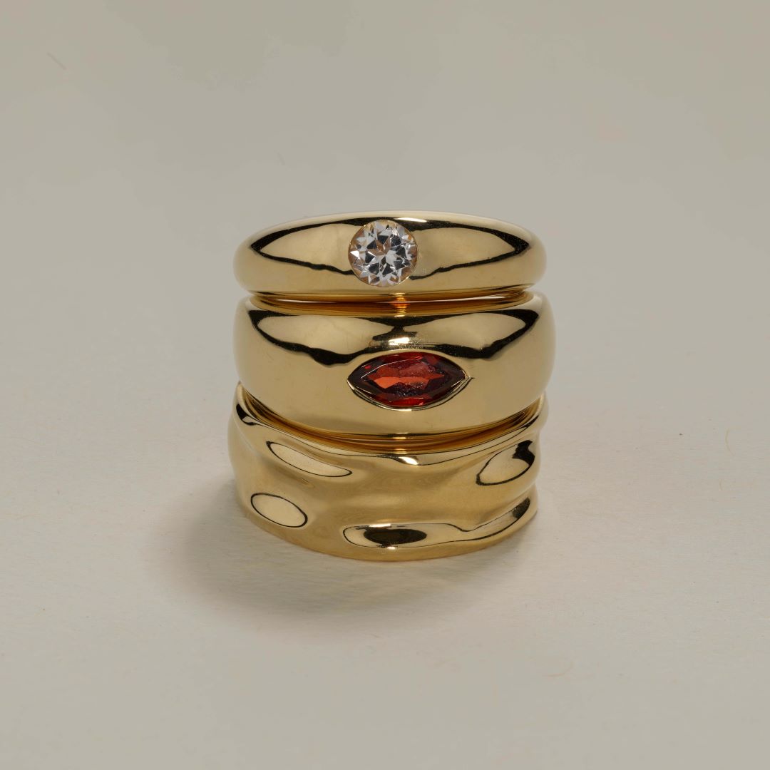 Medley Ring White Topaz Round Curve Pinky Ring in Gold