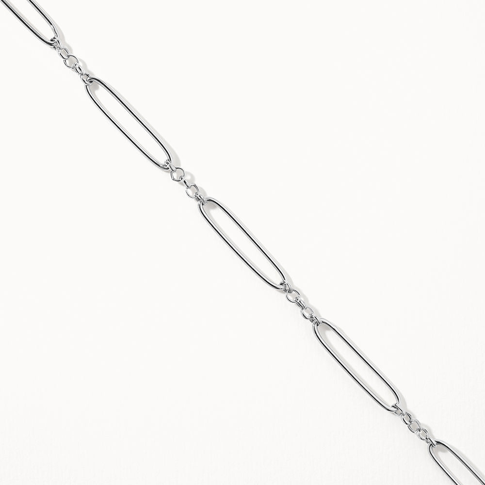 Medley Bangle/Bracelet Wire Paperclip Chain Bracelet in Silver