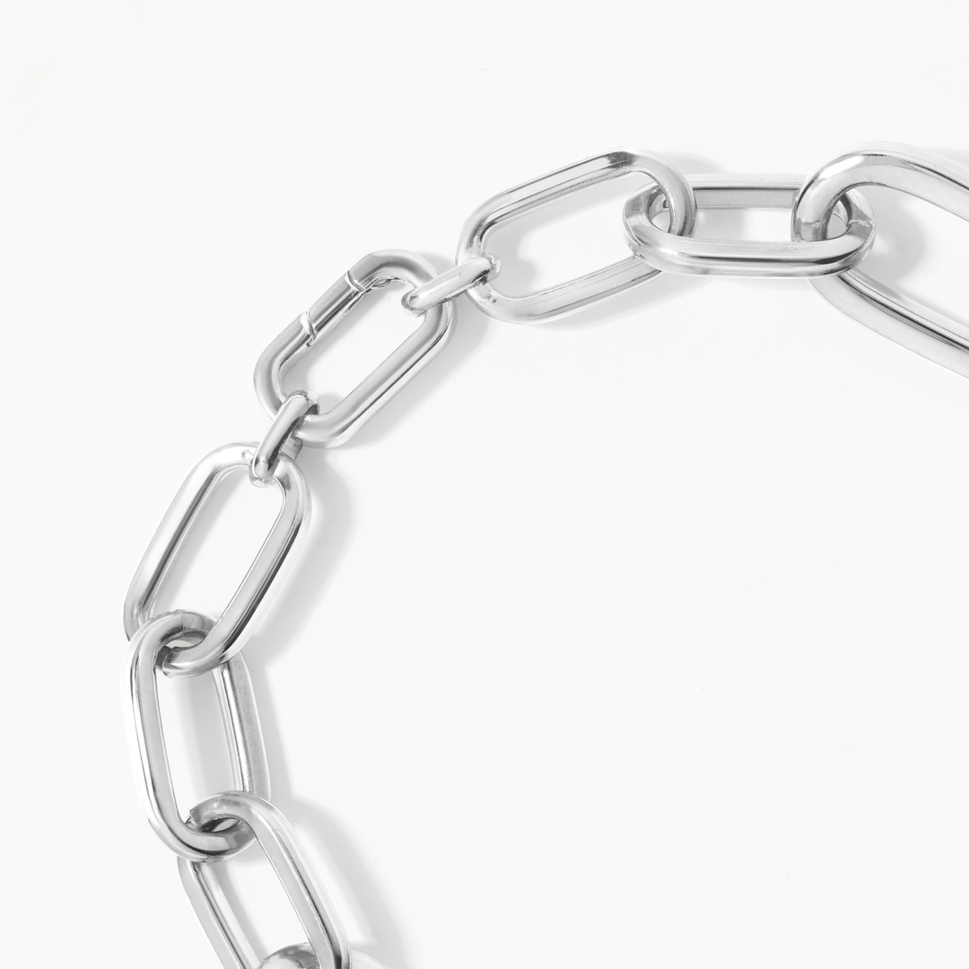 Medley Bangle/Bracelet Bold Paperclip Chain Bracelet in Silver