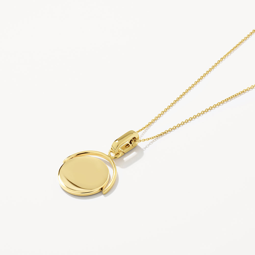 Circle Spinner Necklace in Gold