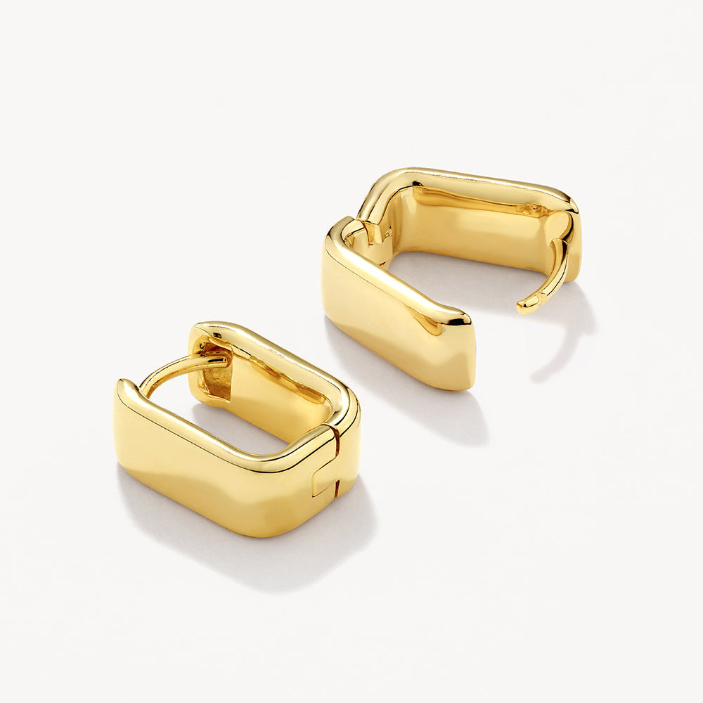 Mini Chunky Paperclip Earrings in Gold
