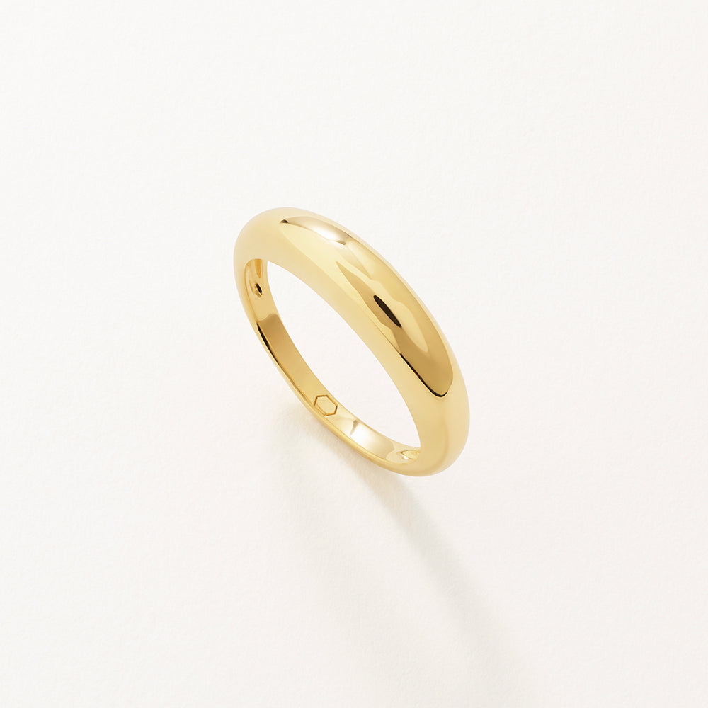 Slim Curve Dome Ring in Gold