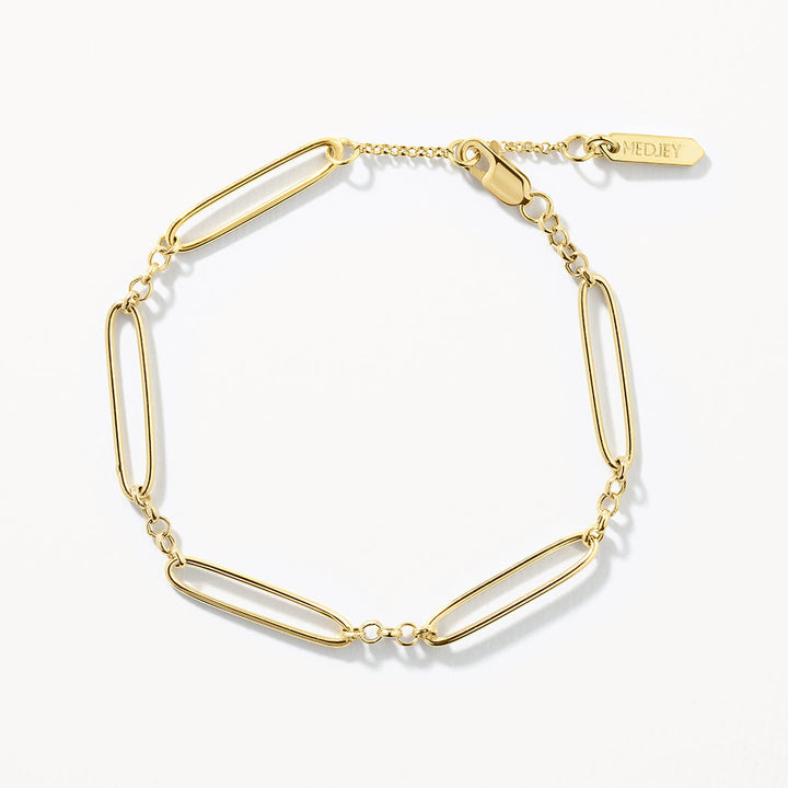 Medley Bangle/Bracelet Wire Paperclip Chain Bracelet in Gold